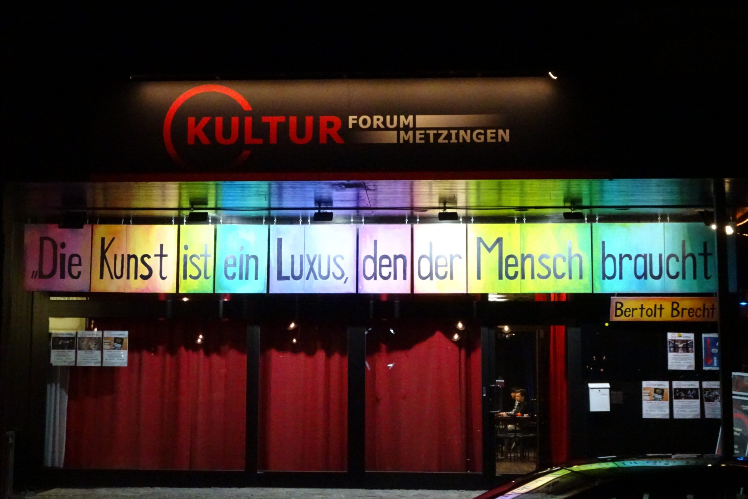 Kulturforum Metzingen bei Nacht